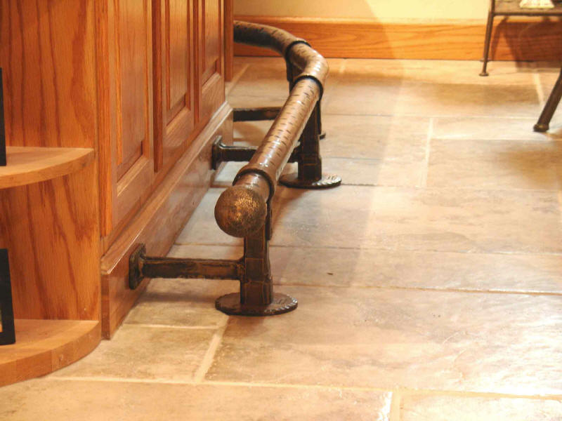 Bar Foot Rail Gallery